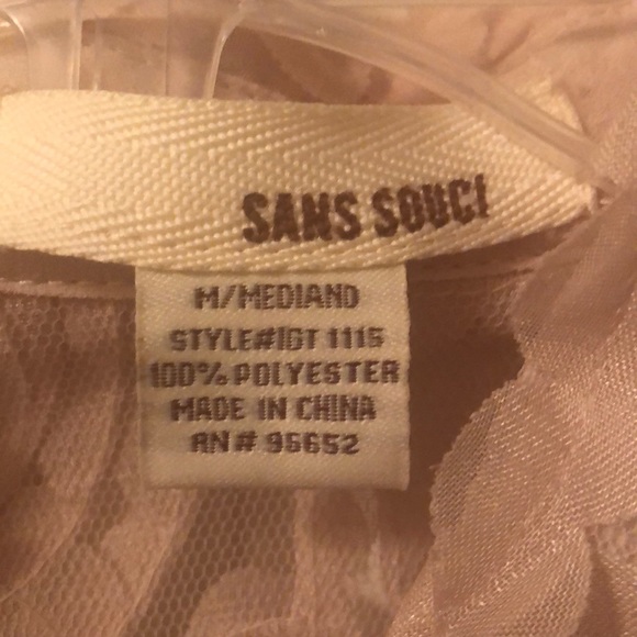 ⭐️ Rosette sheer top - Picture 2 of 4